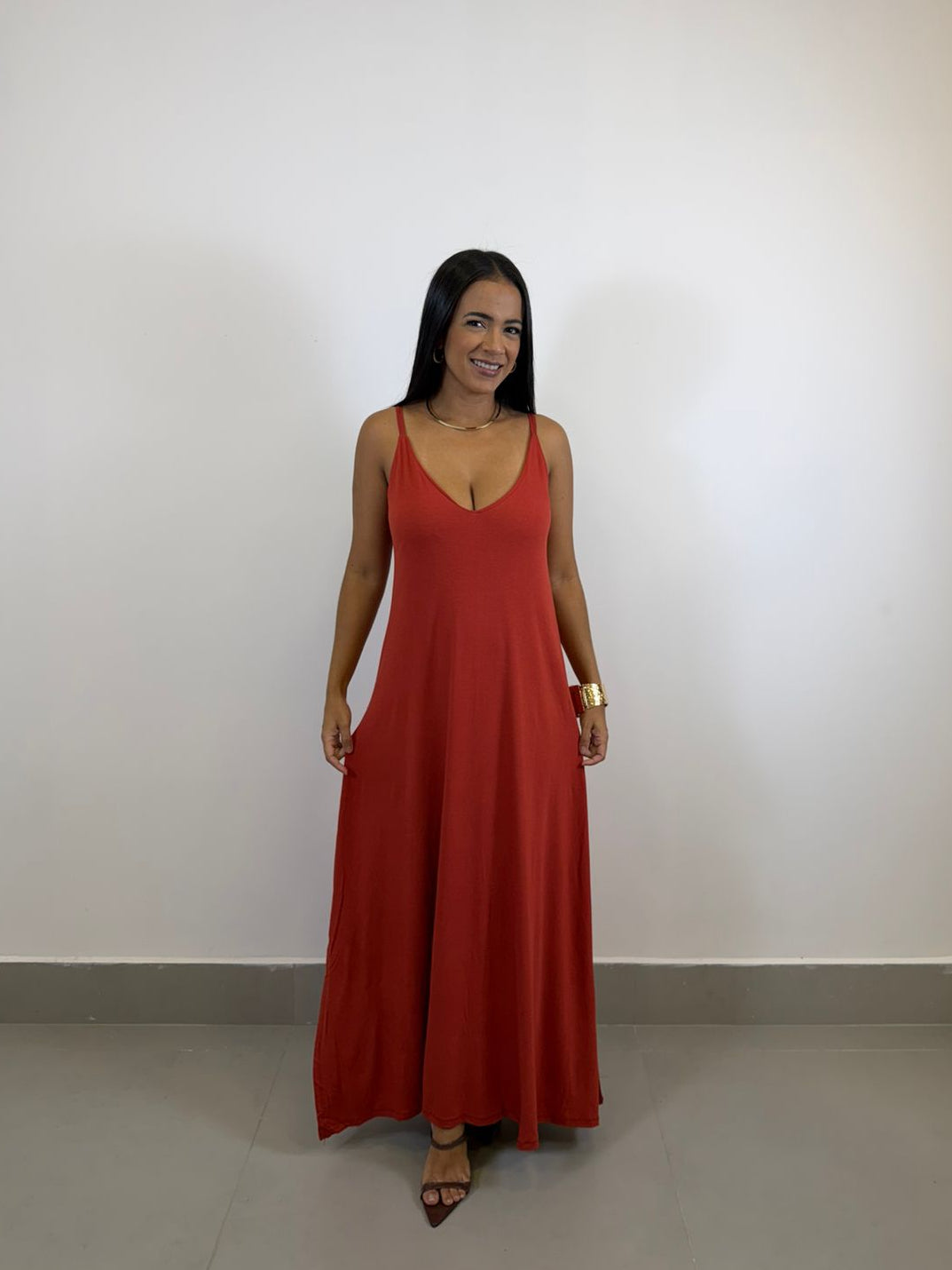 VESTIDO LONGUETE DECOTE NAS COSTAS
