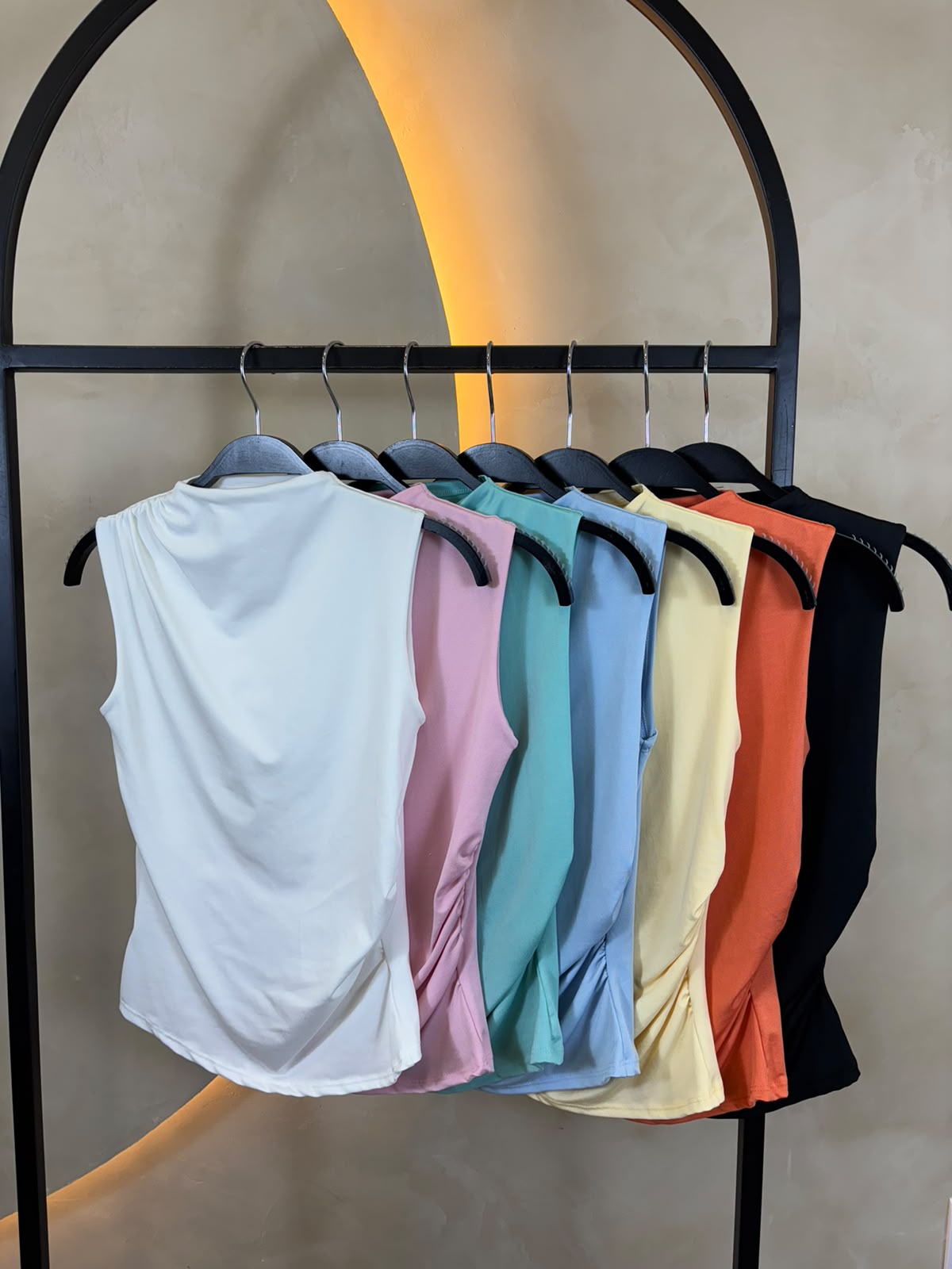 BLUSA GOLA ALTA DRAPEADA 5677