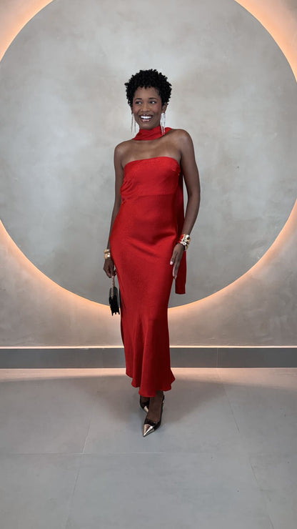 VESTIDO ACETINADO SEM MANGA