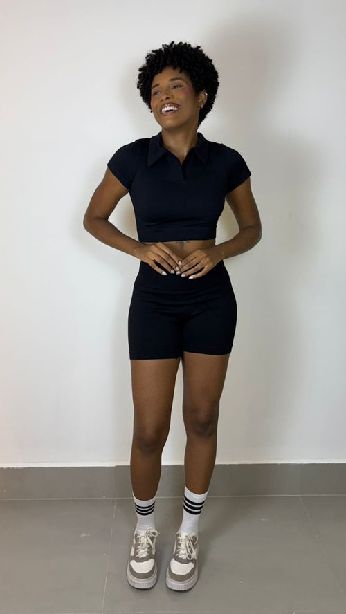 CONJUNTO FITNESS CROPPED E SHORT