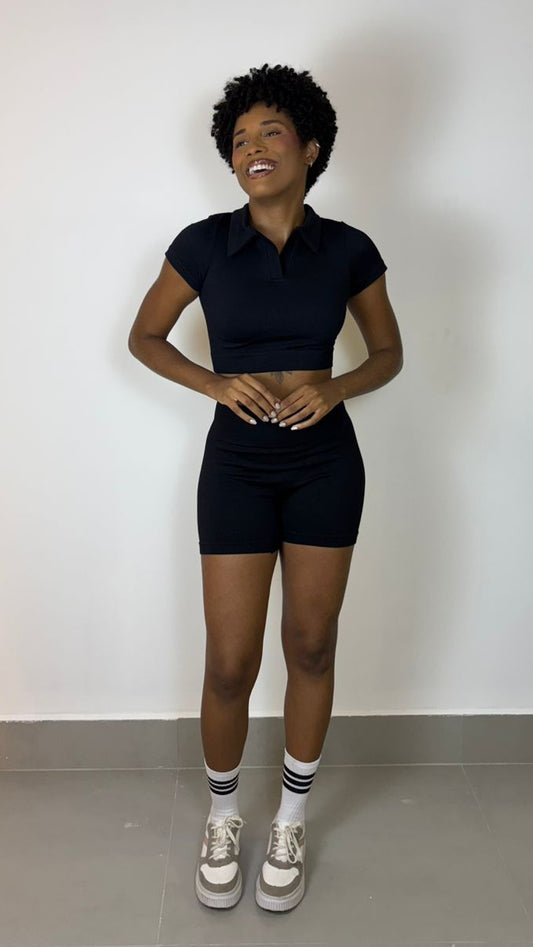 CONJUNTO FITNESS CROPPED E SHORT