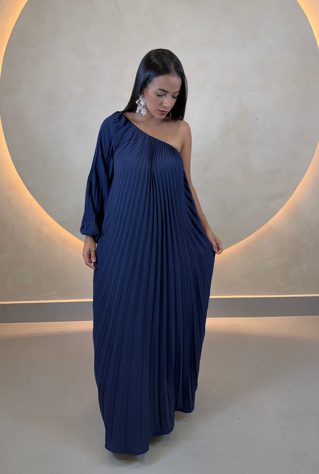 VESTIDO UM OMBRO SÓ PLISSADO