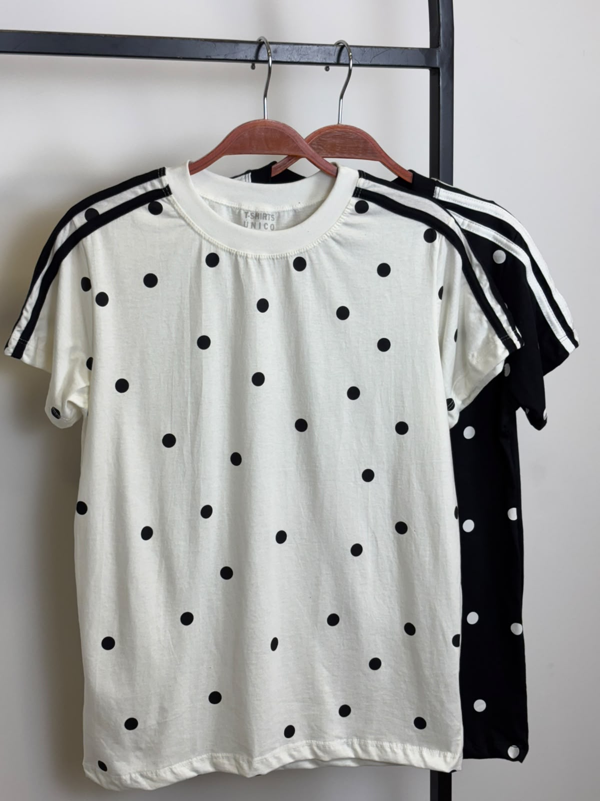 T-SHIRT POÁ COM LISTRA